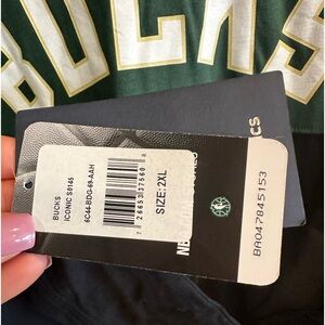 NWT Men’s Bucks T-shirt